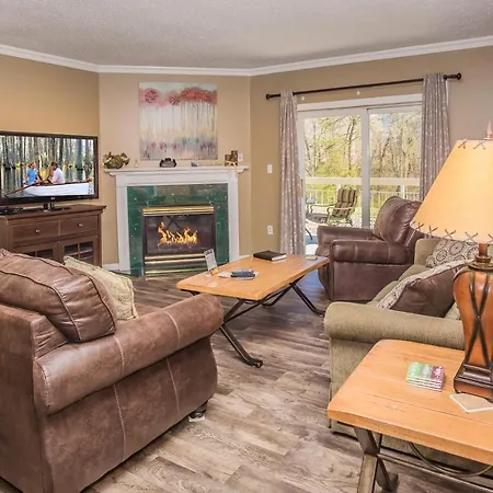 Whispering Pines 413Hc Villa